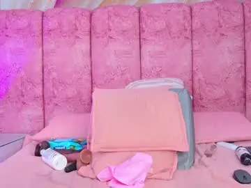 Chaturbate Watch Live Sex Cams of emma_curvy1