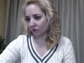 Chaturbate Live Sex Cam of ohsweetmari