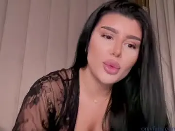 Chaturbate Free Porn Cam of moniqueeass