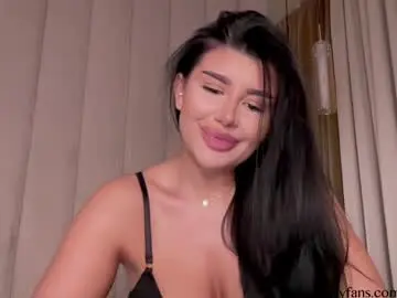 Chaturbate Free Porn Cam of moniqueeass