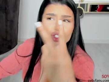 Chaturbate Free Porn Cam of moniqueeass