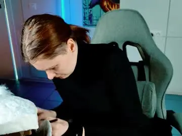 Chaturbate Watch Live Sex Cams of chillsnail_bro