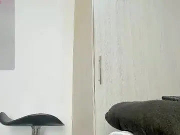 Chaturbate Sex Cam of caroline_tovar_