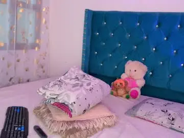 Chaturbate Sex Cam of lilly_peach22