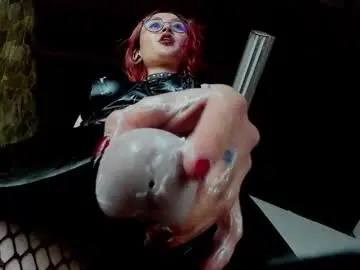 Chaturbate Live Sex Cam of madame_ibby