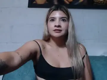 Chaturbate Sex Cam of kittyzevee_