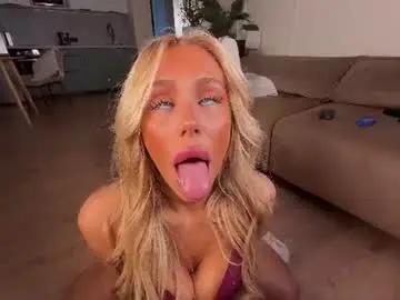 Chaturbate Live Sex Cam of creambaby1