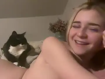 Chaturbate Best live sex cam show of emmangel