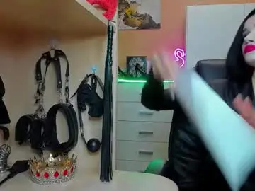 Chaturbate Live Sex Cam of mistress_kristi