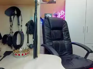 Chaturbate Live Sex Cam of mistress_kristi