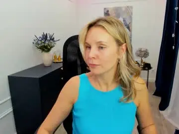 Chaturbate Watch Live Sex Cams of vivianlirei