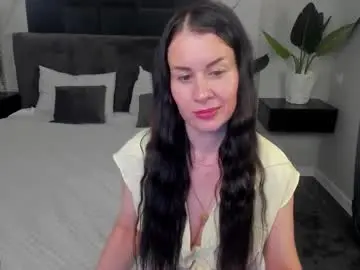 Chaturbate Live Sex Cam of stella_leonn
