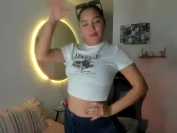 Chaturbate Free Live Porn of juli_santos_22