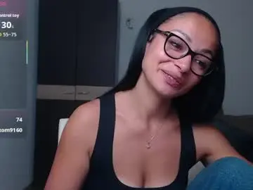 Chaturbate Adult Video Chat of serenesophi