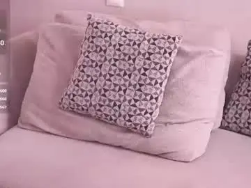 Chaturbate Live Sex Cam of shelleyborom