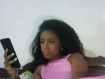 Chaturbate Live Sex Cam of sophiacastro19