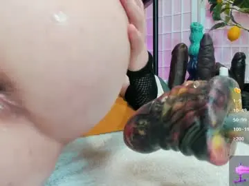 Chaturbate Free Porn Cam of anal_queen_mona