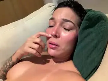 Chaturbate Adult Webcam of mykinkybunny