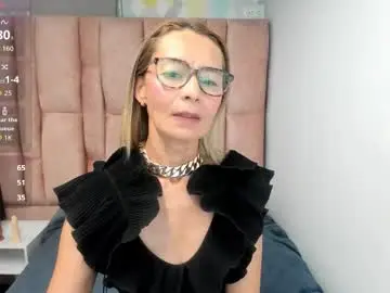 Chaturbate Live Porn of issa_milf__