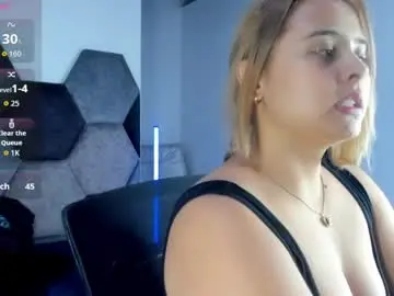 Chaturbate Live Sex Cam of mikaelastonne