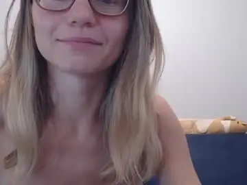 Chaturbate Free Porn Cam of shy_moony