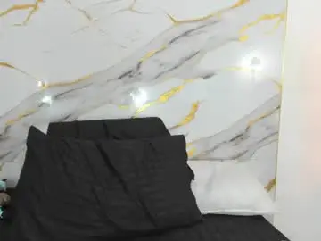 Chaturbate Free Porn Cam of esmeralda_jenn11
