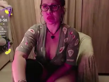 Chaturbate Live Sex Cam of roxolanaa_sexy