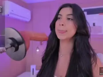 Chaturbate Live Sex Cam of zia_cooper