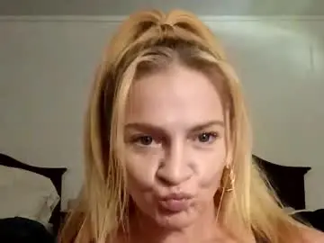 Chaturbate Adult Video Chat of goldendoll1704
