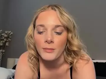 Chaturbate Live Sex Cam of alexispaige06