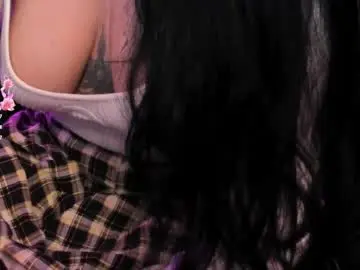 Chaturbate Live Sex Cam of elissa_iris