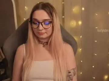 Chaturbate Sex Cam of lucysbrain