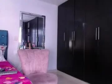 Chaturbate Live Sex Cam of yazmin_mature