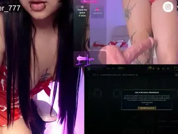 Chaturbate Nude Webcam of black_viperr