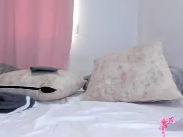Chaturbate Live Sex Cam of apriladamson_