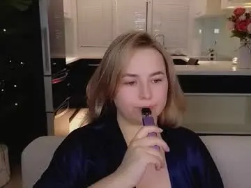 Chaturbate Live Sex Cam of mira_mermayd