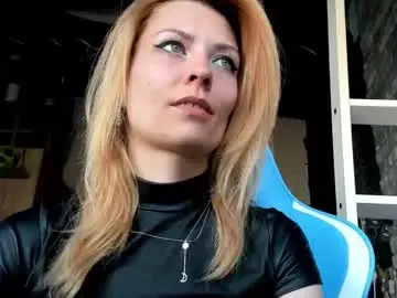 Chaturbate Watch Live Sex Cams of karoline121