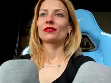 Chaturbate Live Porn of karoline121