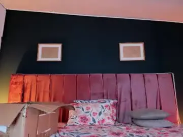 Chaturbate Sex Cam of kendalcurvy
