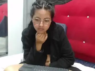 Chaturbate Nude Webcam of roxxyblack01