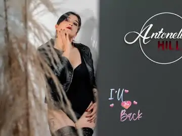 Chaturbate Live Porn of antonellahill_