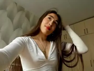 Chaturbate Live Sex Cam of shy_bambiii