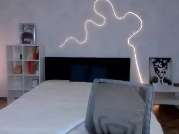 Chaturbate Live Sex Cam of evashiny_