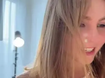 Chaturbate Free Porn Cam of girl_next_door19