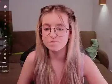Chaturbate Best live sex cam show of aviaveavii