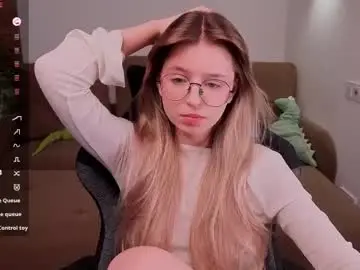Chaturbate Free Porn Cam of aviaveavii