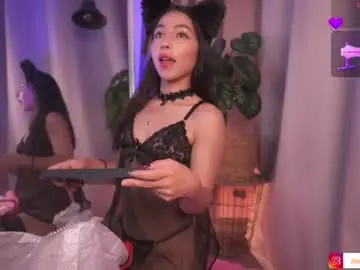Chaturbate Live Sex Cam of charloottee_1