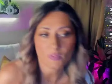 Chaturbate Watch Live Sex Cams of sarahholly