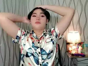 Chaturbate Sex Chat of ur_innocent_girlx