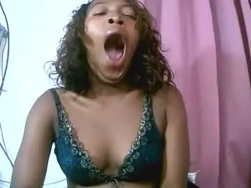 Chaturbate Live Sex Cam of crazy_kitten22